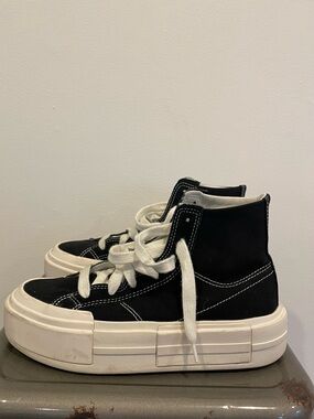 Women’s Converse CTAS Cruise High Top Shoes